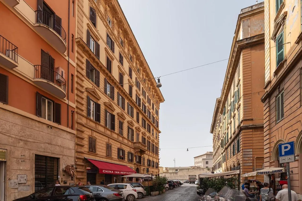 Vista Su San Pietro - La Venere Su Roma Apartment 0*, Rome